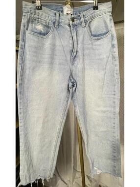 Twelve By Ontwelfth Jeans Women’s 29 Light Wash Raw Hem Length 23” Cropped